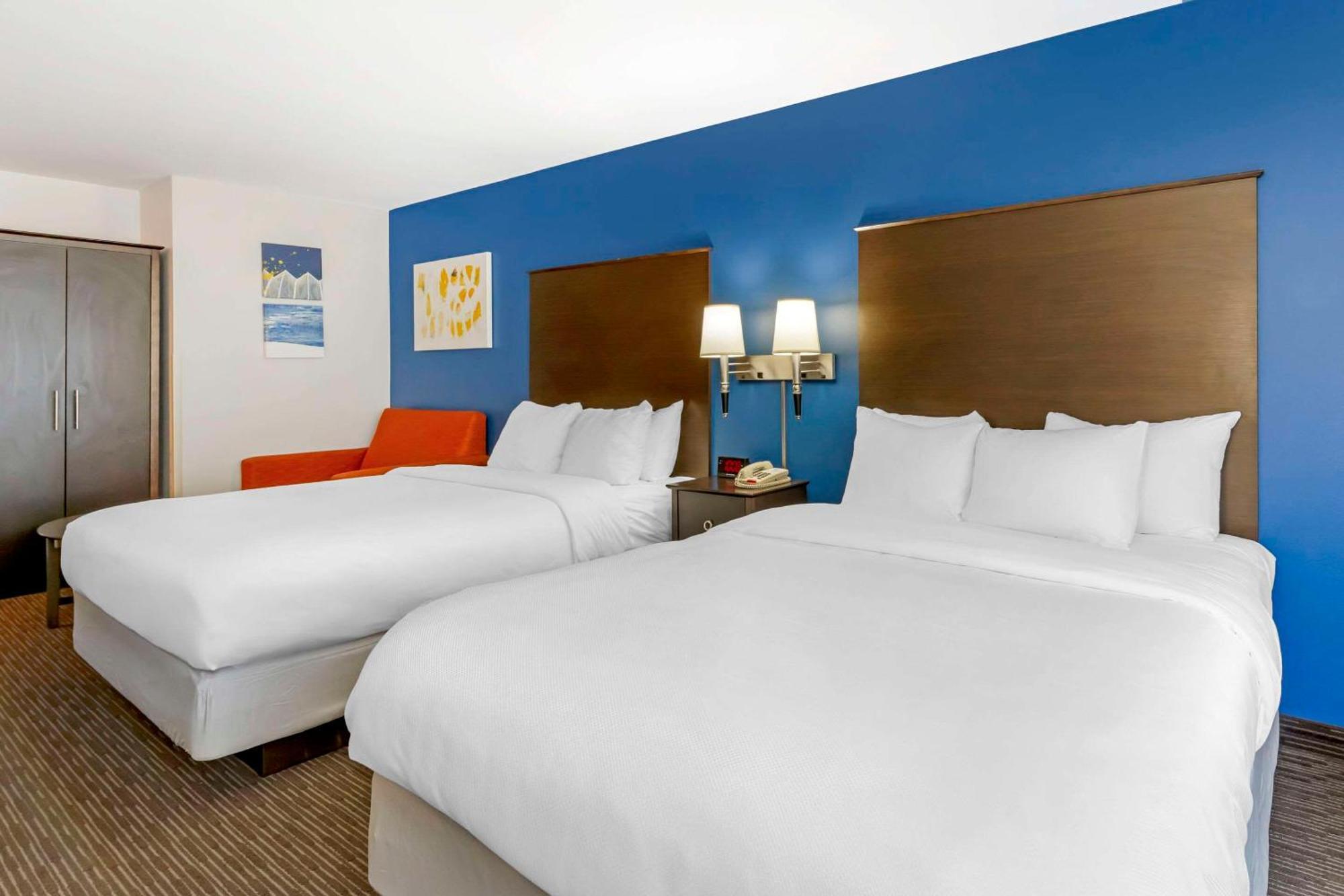 Comfort Inn & Suites New Lisbon Exterior photo