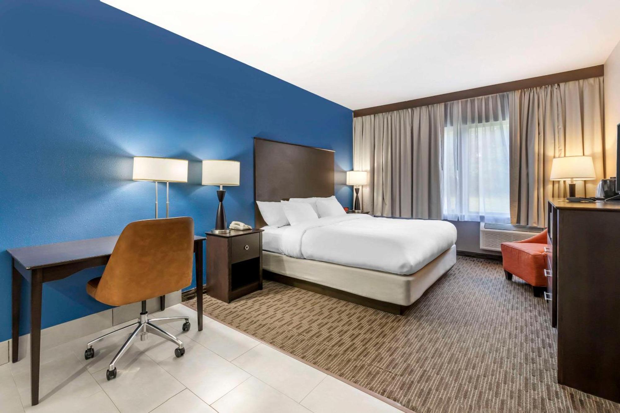 Comfort Inn & Suites New Lisbon Exterior photo